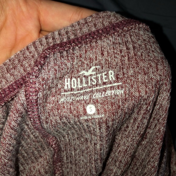 HOLLISTER SWEATER - Picture 2 of 4